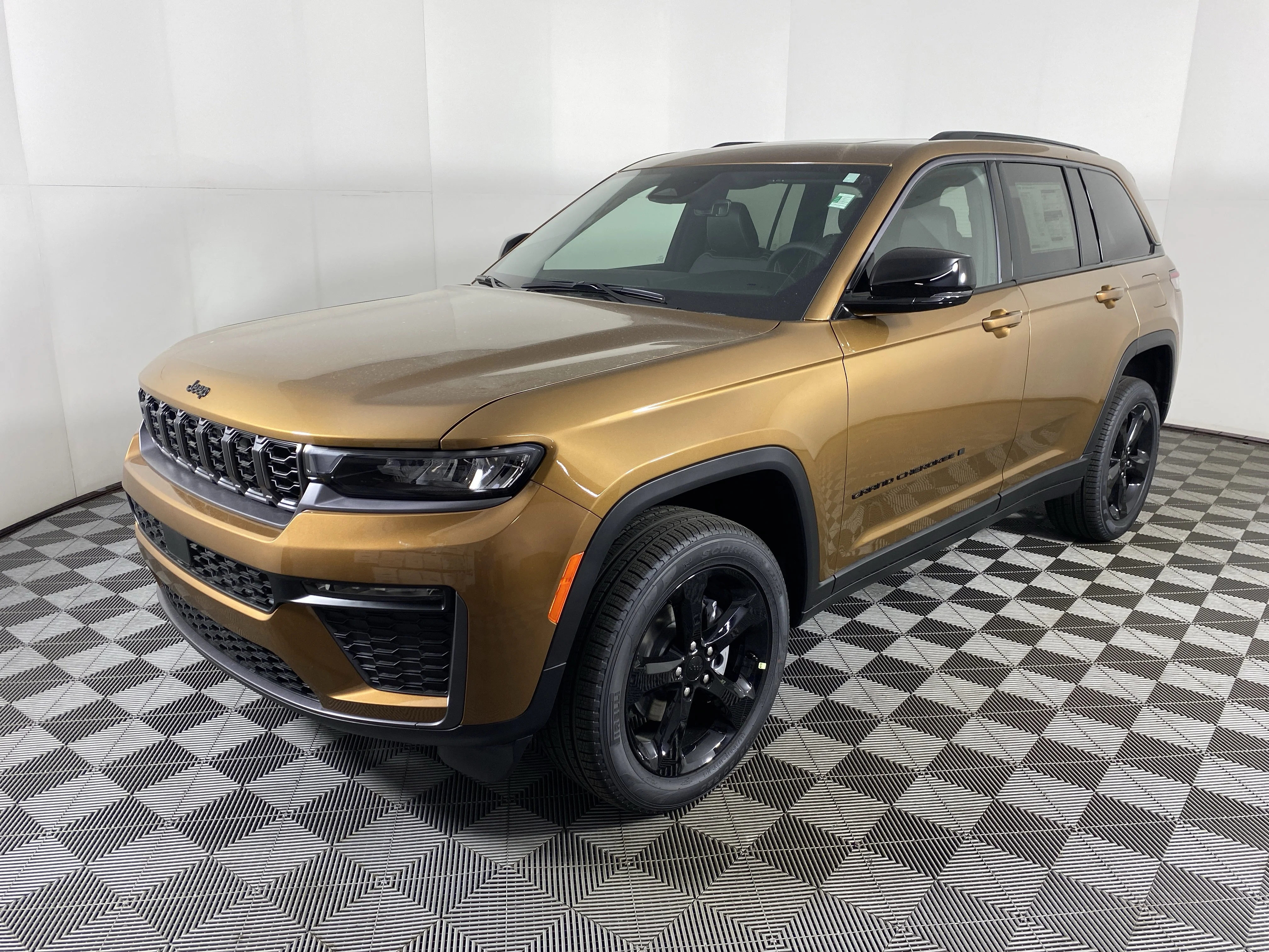 New 2026 Copper Shino Metallic Clear-Coat Exterior Paint Jeep Limited image 11