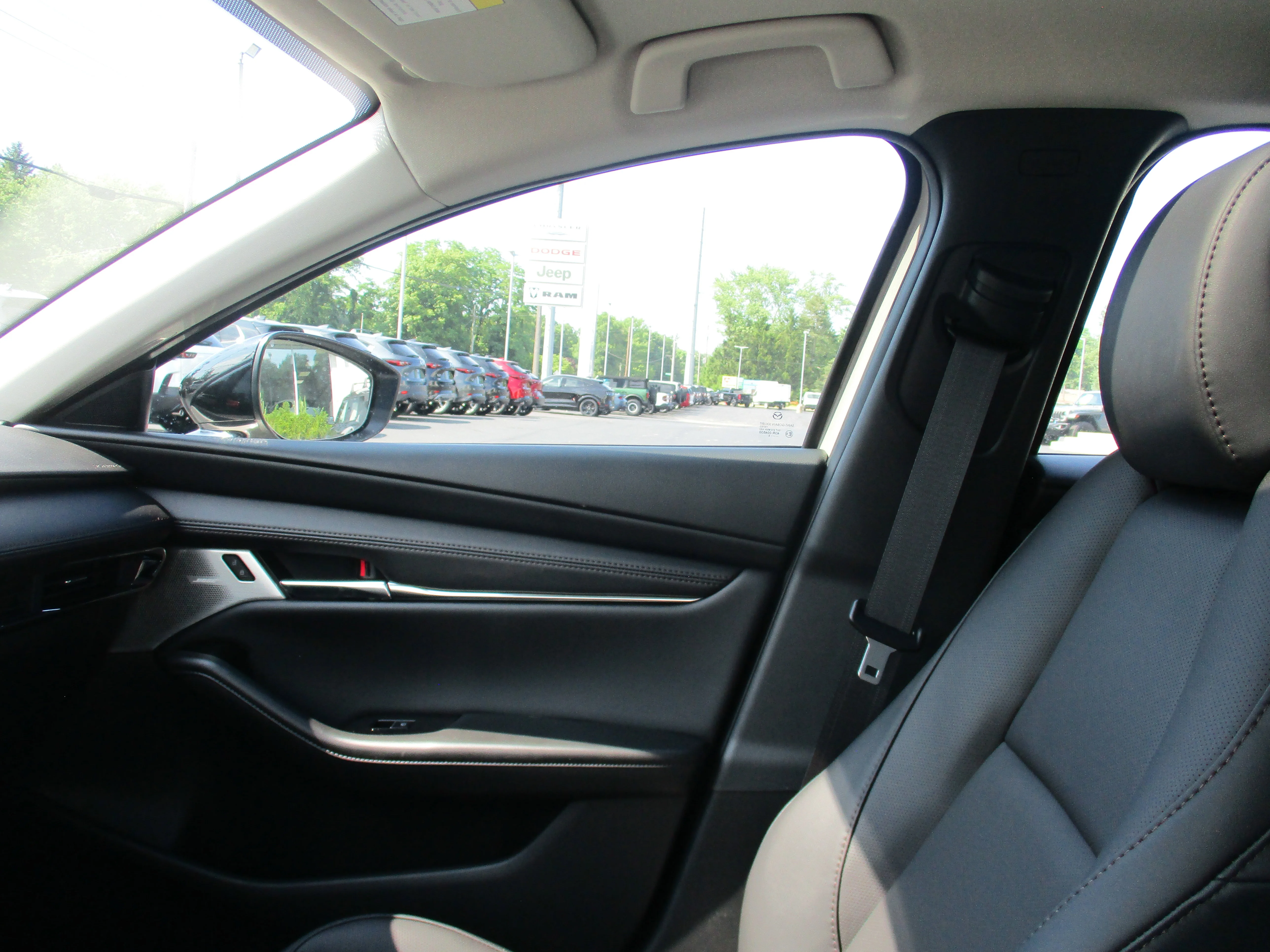 New 2025 Platinum Quartz Metallic Mazda 2.5 Turbo Premium Plus AWD image 29