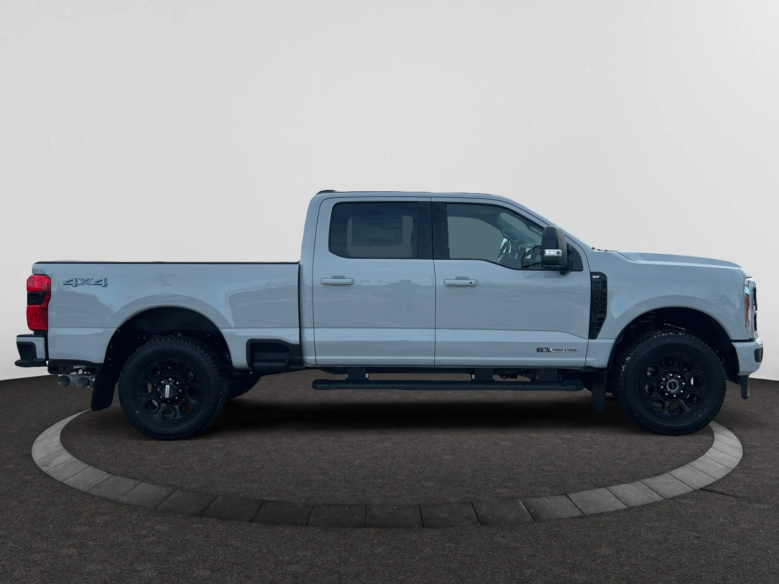 New 2026 Avalanche Ford XLT image 6
