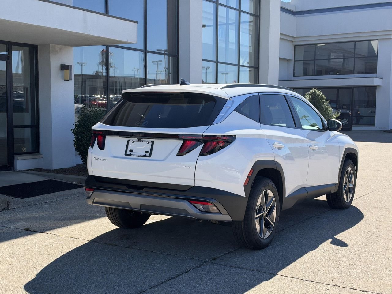 New 2026 White Pearl Hyundai SEL AWD image 4
