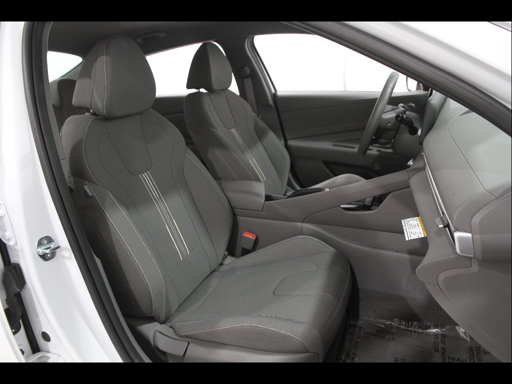 Certified Used 2025 Serenity White Pearl Hyundai SEL Sport image 15