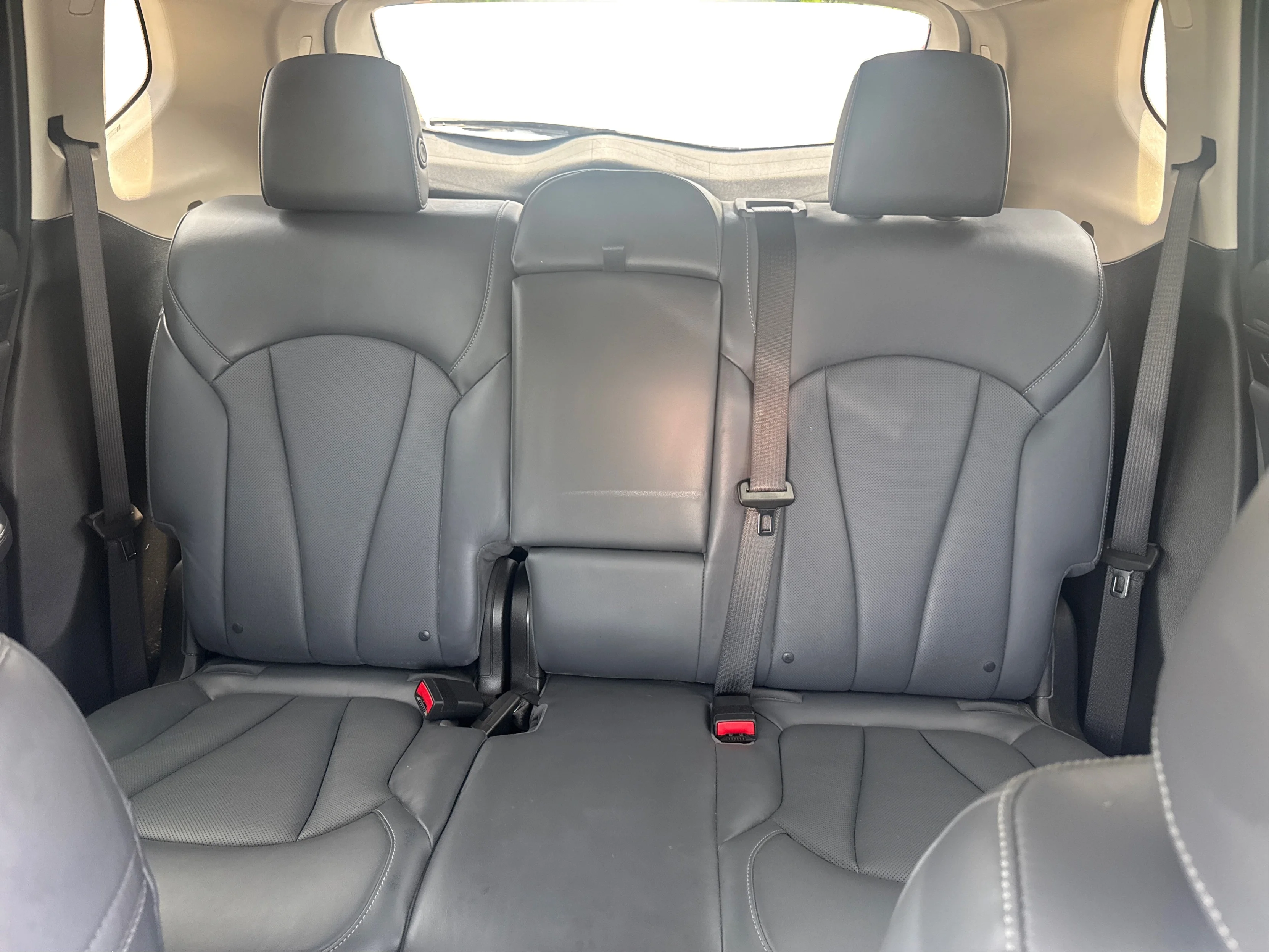 Used 2019 Black Buick AWD Essence image 15