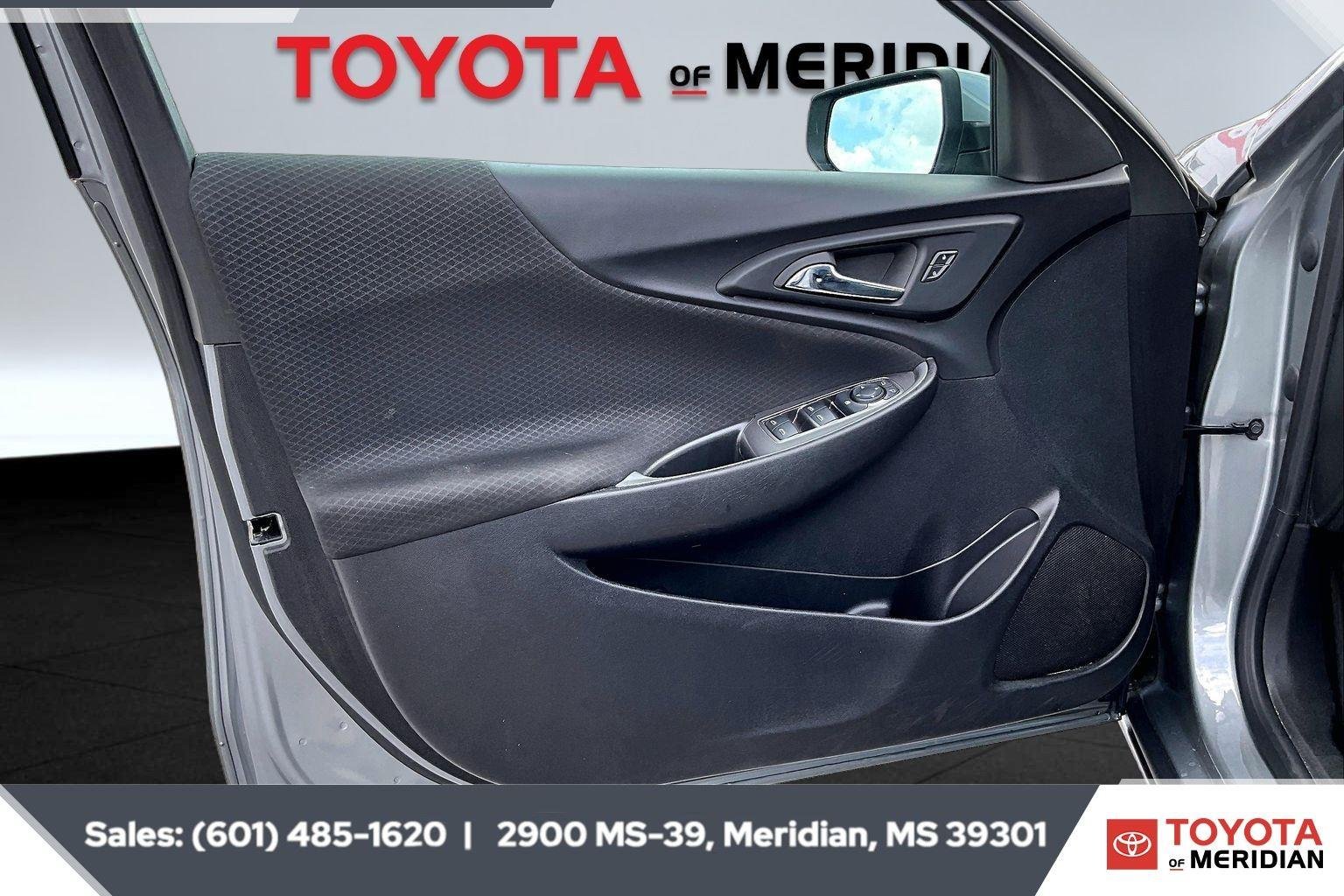 Used 2024 Sterling Gray Metallic Chevrolet LT image 17