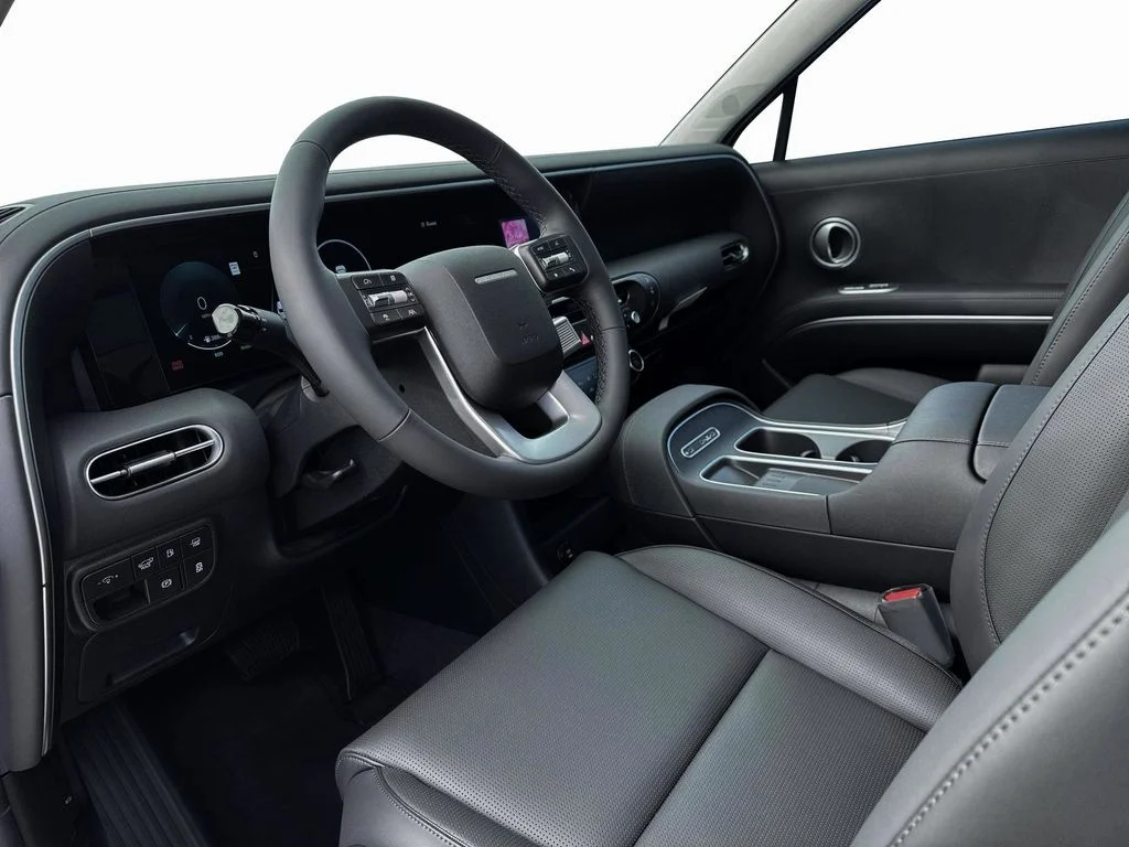 New 2026 Gray Hyundai SEL Premium image 9