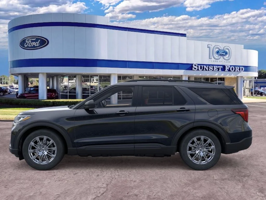 New 2026 Agate Black Metallic Ford Active™ image 3