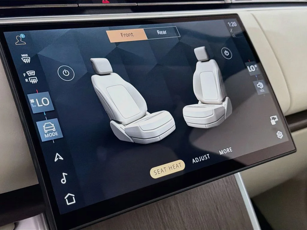 New 2026 Fuji White Land Rover SE image 21