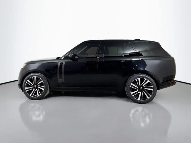 Used 2023 Black Land Rover SE image 8