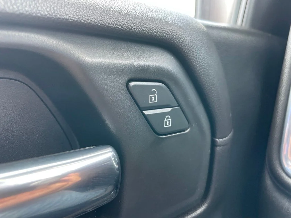 Used 2020 Red Chevrolet RST image 22