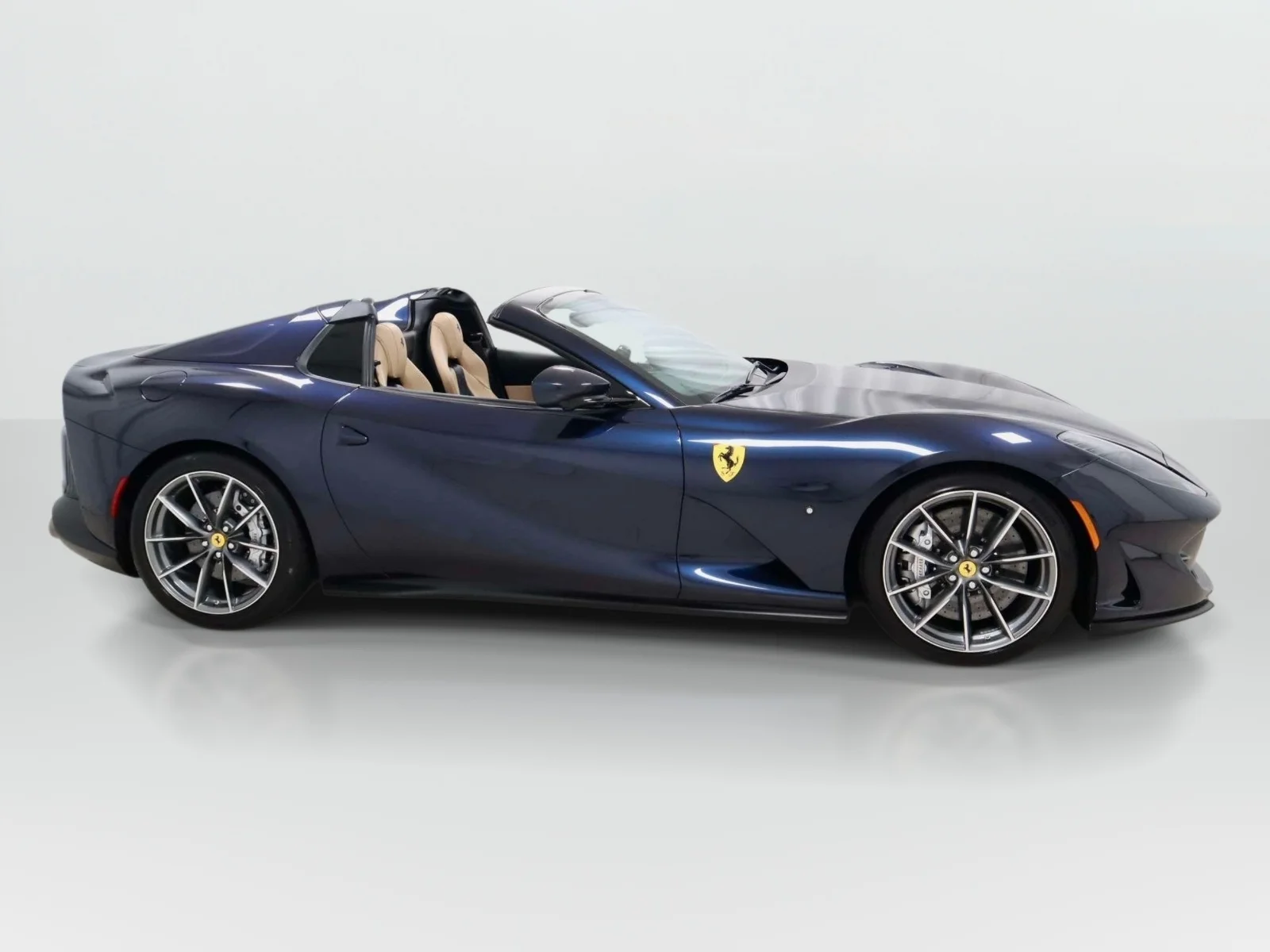 2023 Ferrari 812 GTS photo 6