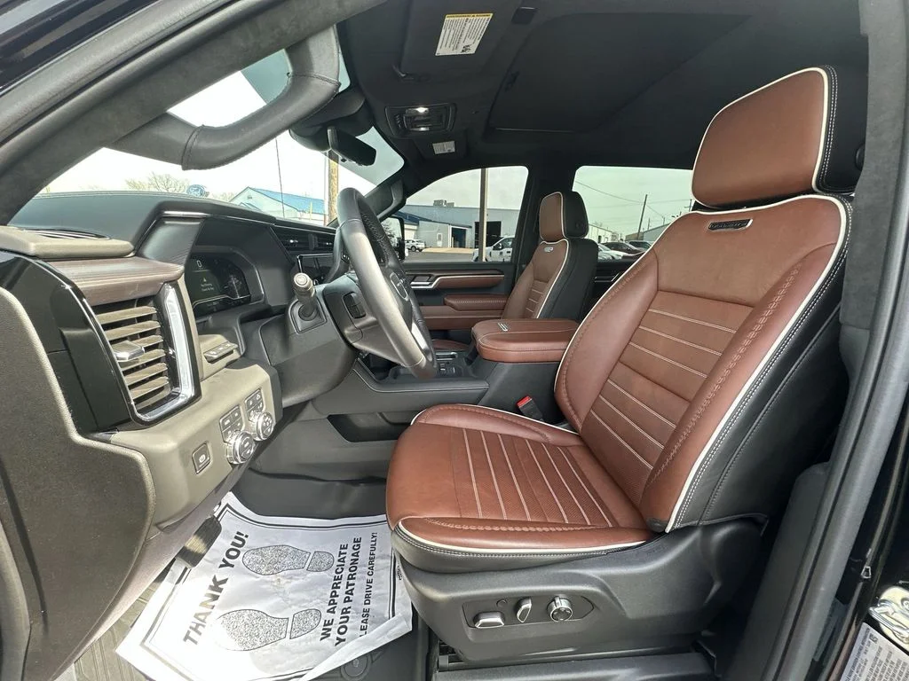 Used 2025 Black GMC Denali Ultimate image 11
