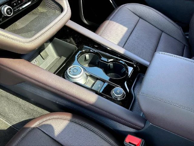 New 2026 Star White Metallic Tri-Coat Ford Platinum™ image 69