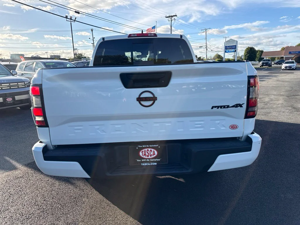 Used 2024 White Nissan PRO-4X image 6