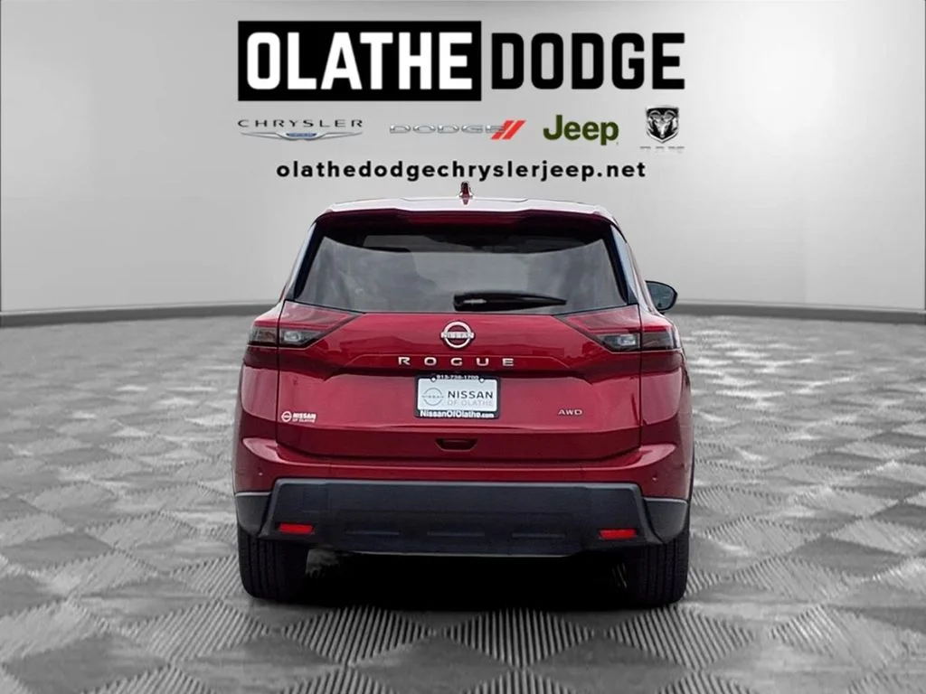 Used 2025 Red Nissan SV image 28