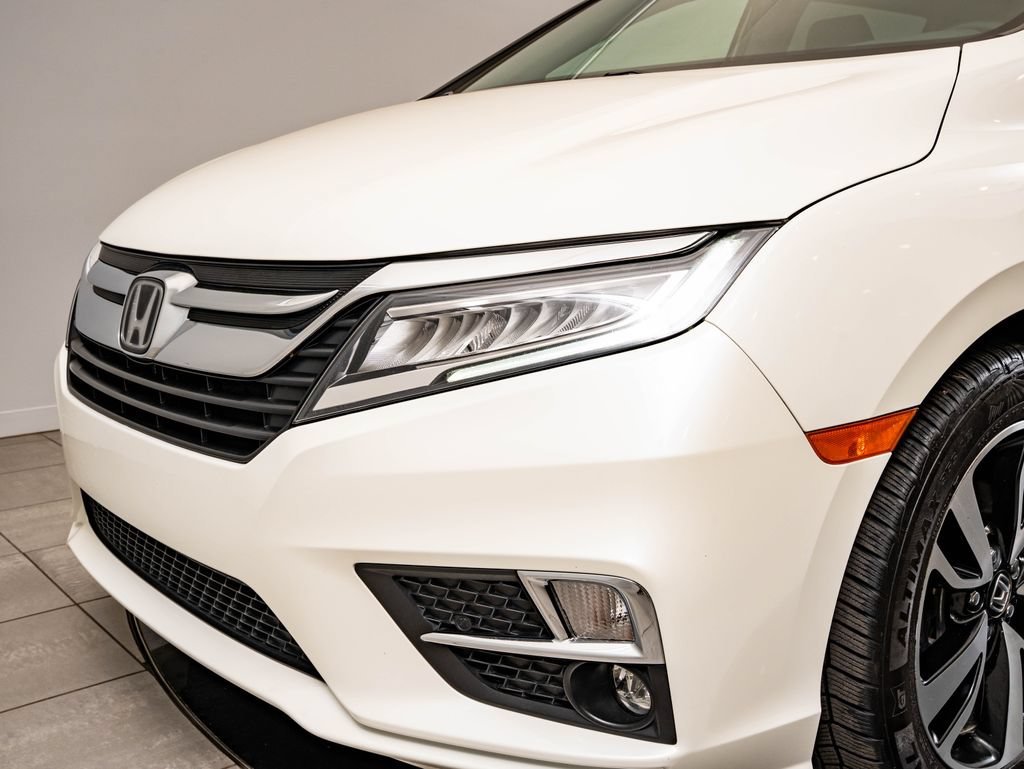 Used 2019 White Diamond Pearl Honda Elite image 3