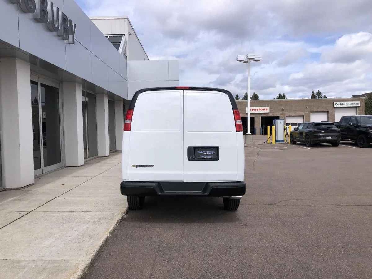 New 2026 White Chevrolet Rwd 3500 135 image 6