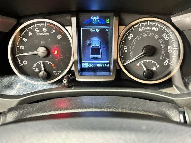 Used 2020 Gray Toyota SR5 image 12