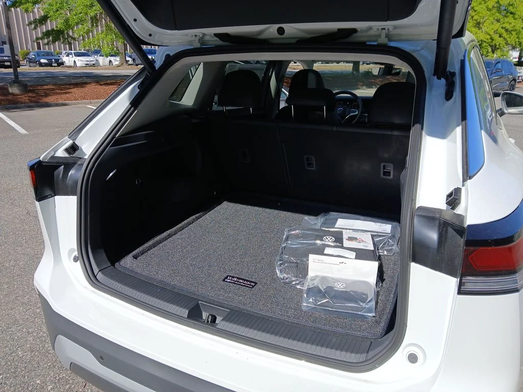 New 2026 White Volkswagen 2.0T SE image 22