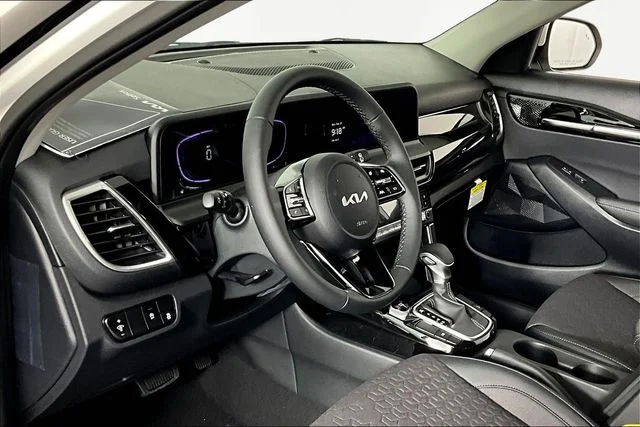 2026 Kia Seltos S - Photo 8