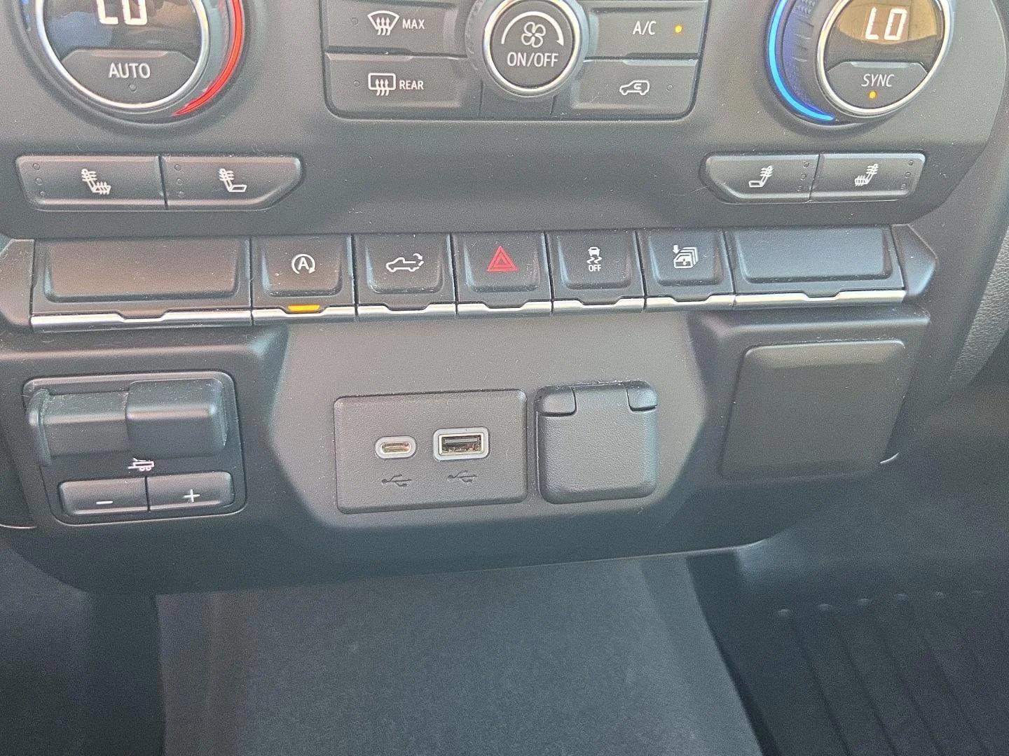 Used 2021 SHADOW GRAY METALLIC Chevrolet LT image 17