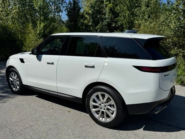 Certified Used 2025 Fuji White Land Rover S image 7