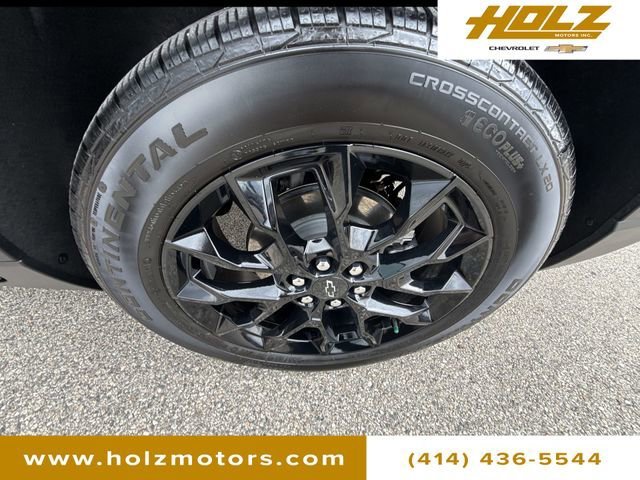 Certified Used 2025 Sterling Gray Metallic Chevrolet LT image 31