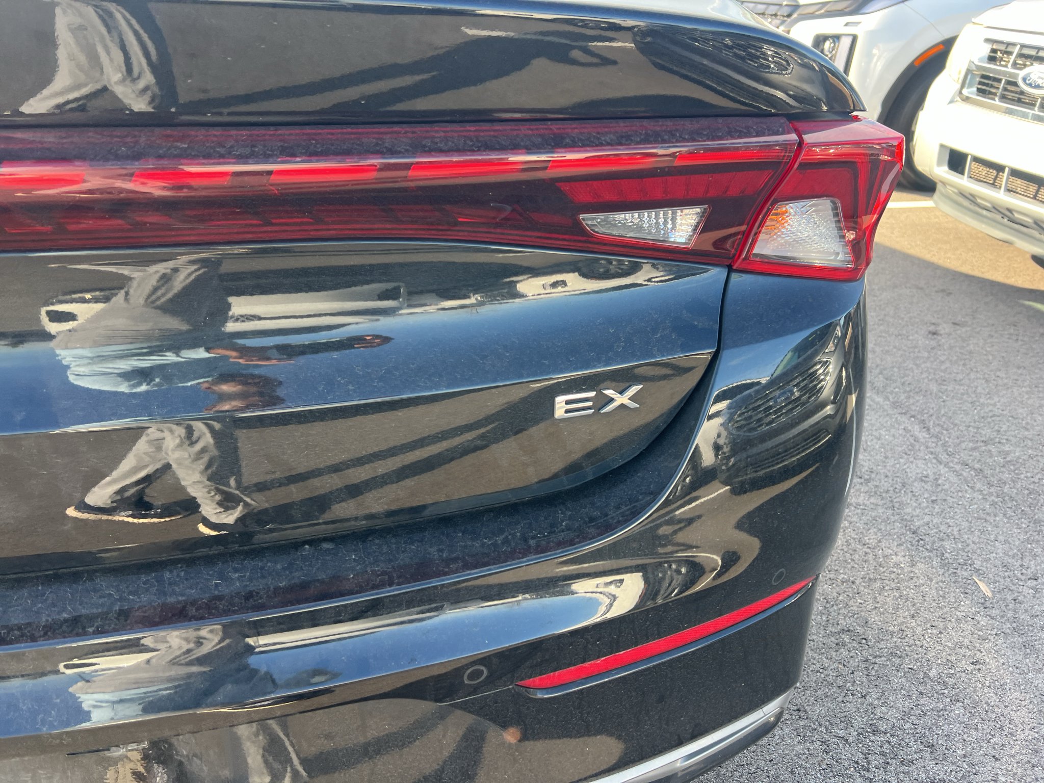 Used 2021 Ebony Black Kia EX image 21