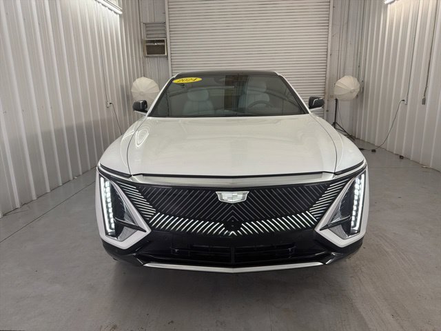 Used 2024 Crystal White Tricoat Cadillac Luxury image 2
