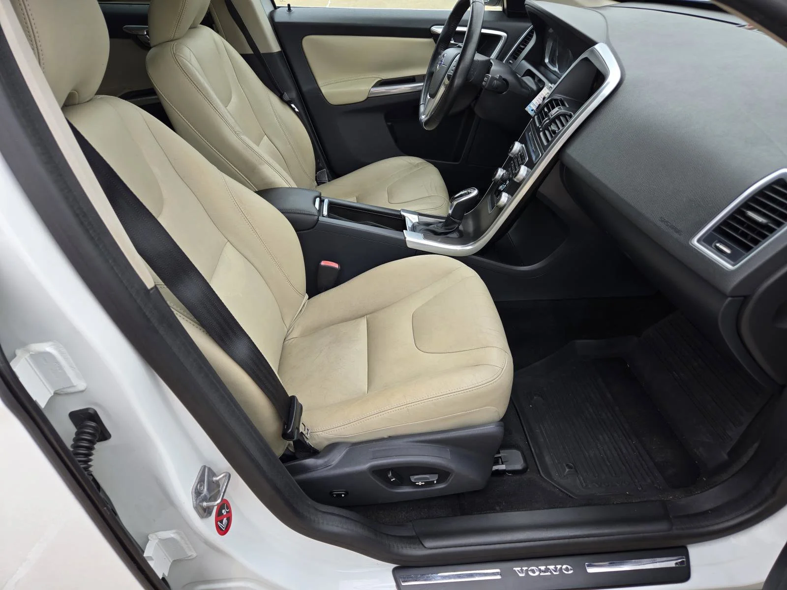 2016 Volvo XC60 Premier - Photo 38