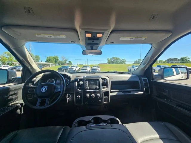Used 2017  Ram Tradesman image 12
