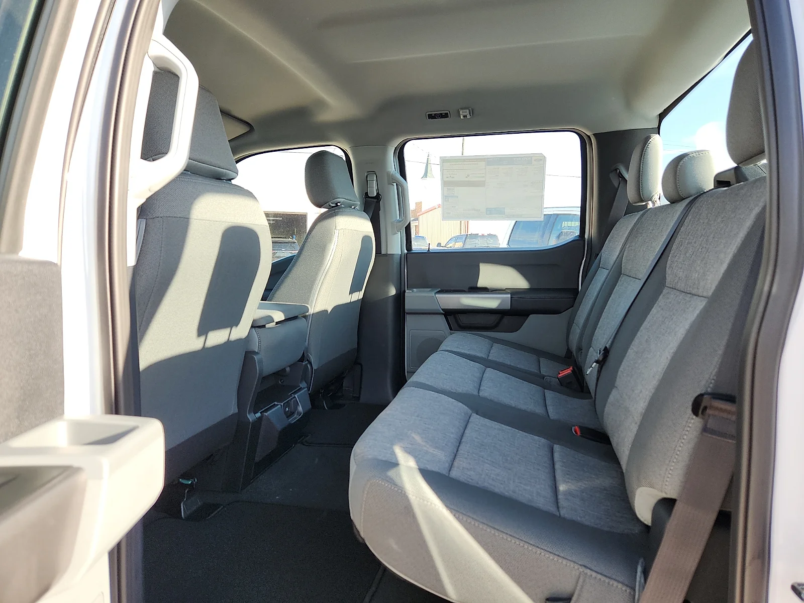 New 2027 Oxford White Ford XL image 18