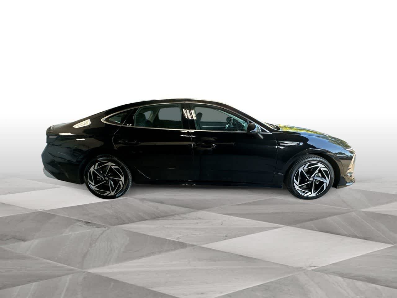 Certified Used 2026 Abyss Black Hyundai SEL Sport image 9