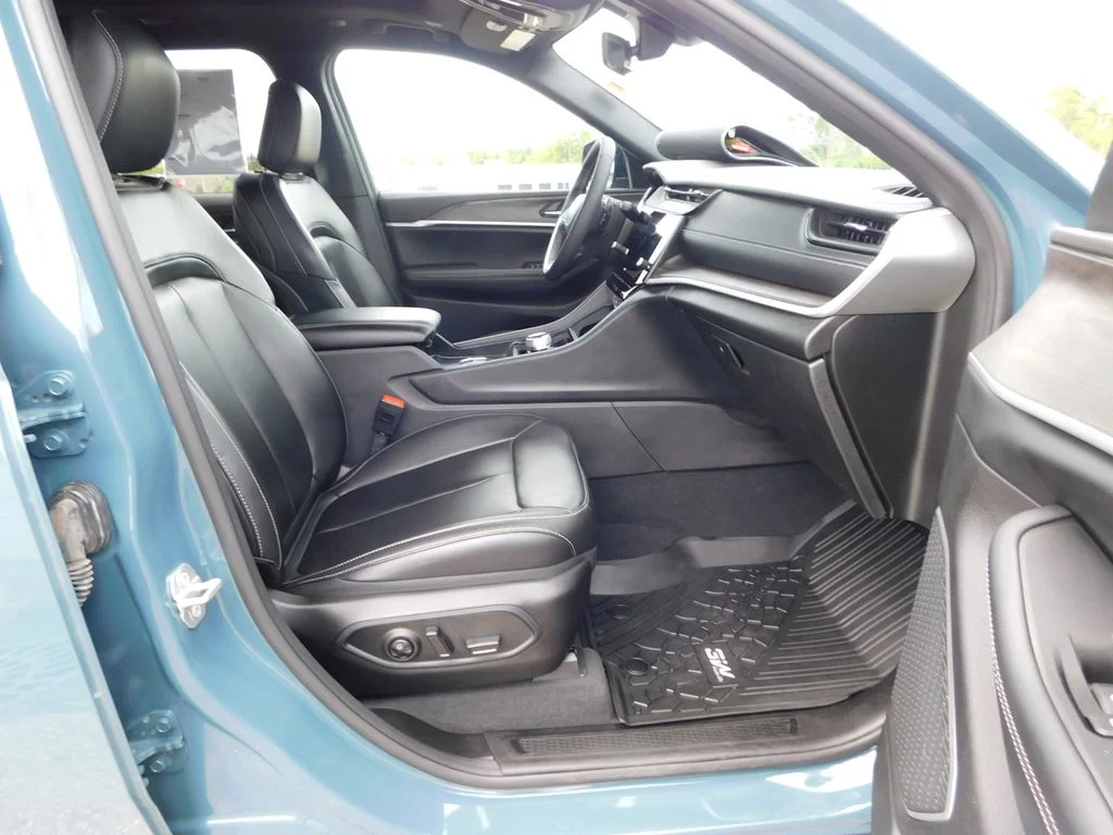 Used 2026 Steel Blue Jeep Limited image 20