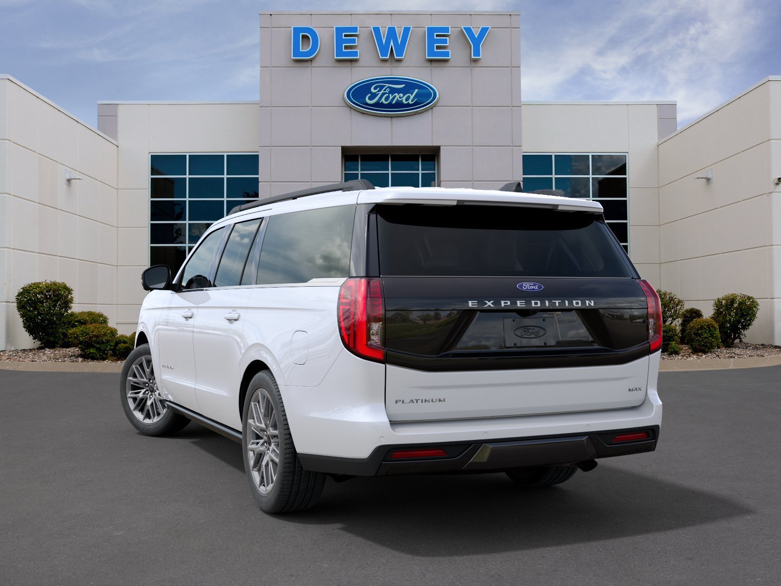 New 2027 Star White Metallic Tri-Coat Ford Platinum image 8