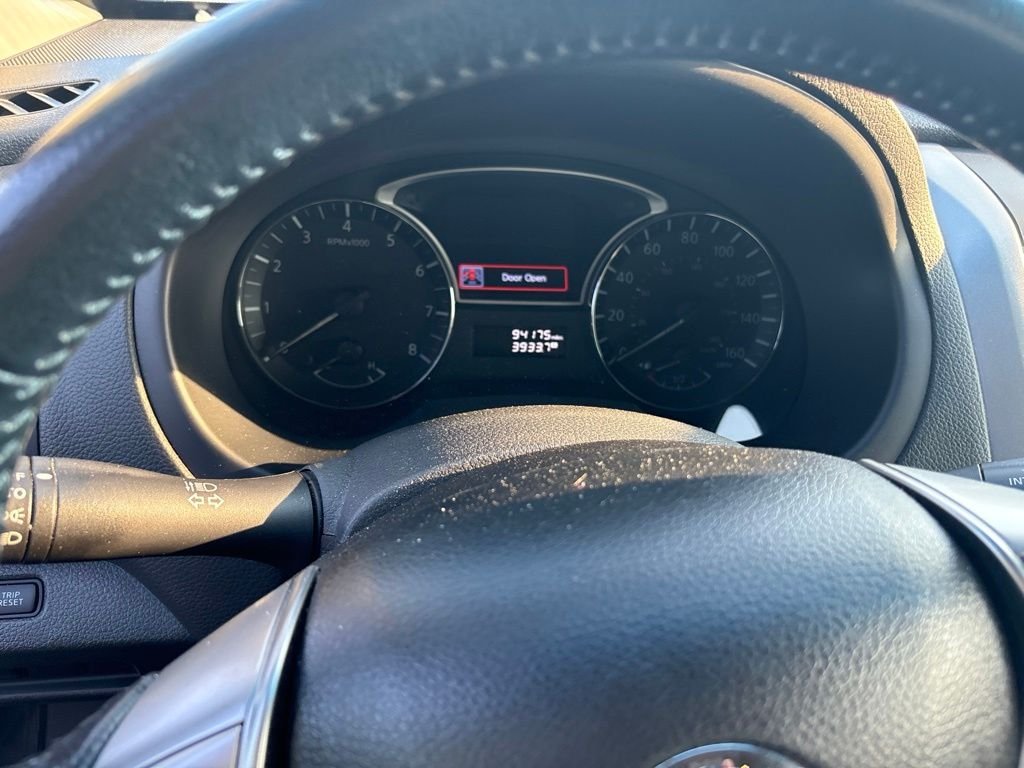 Used 2014 Gray Nissan 2.5 SV image 4