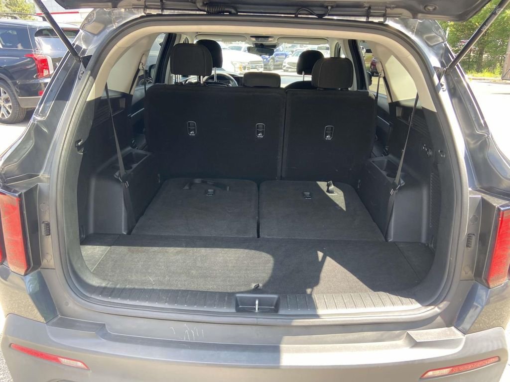 Used 2022 Gray Kia LX image 8