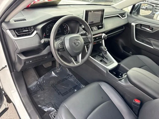 Used 2025 Beige Toyota XLE Premium image 2