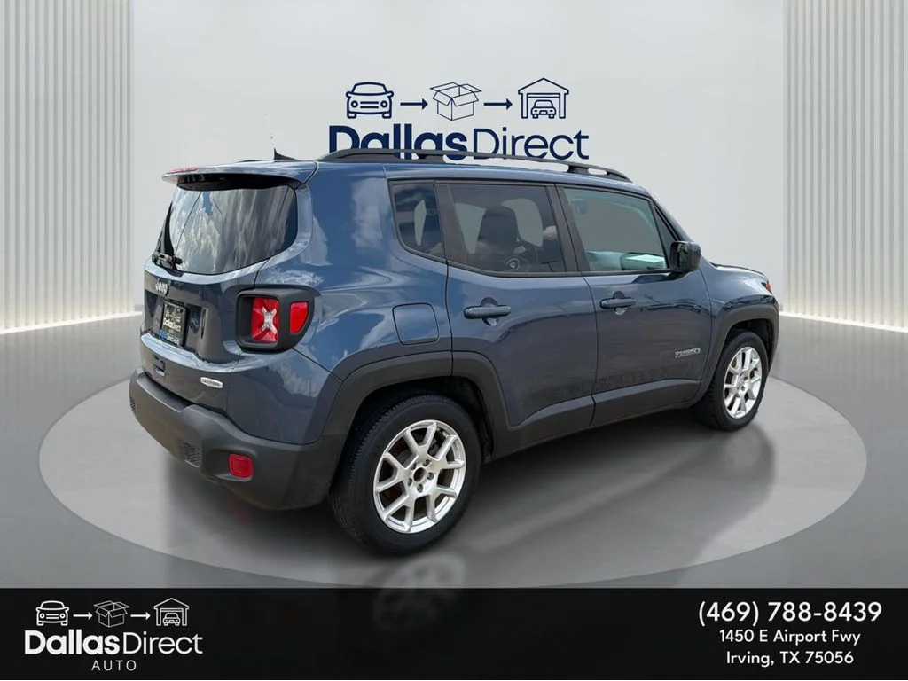 Used 2020 Slate Blue Pearlcoat Jeep Latitude image 6