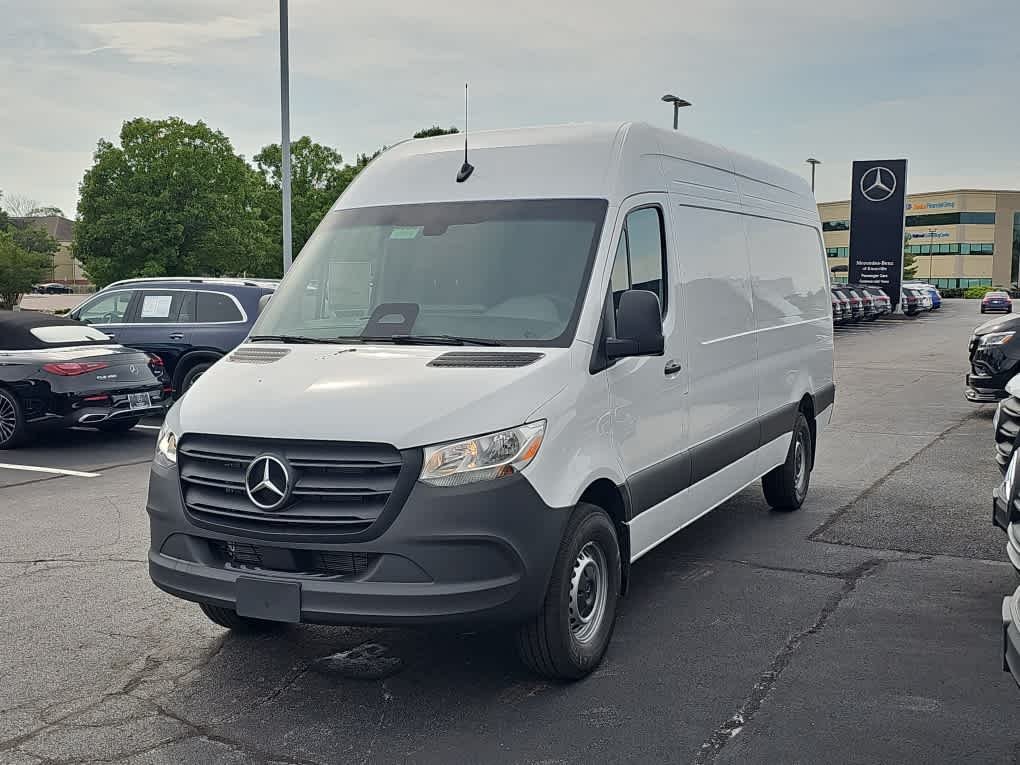 New 2026 Arctic White Mercedes-Benz  image 4