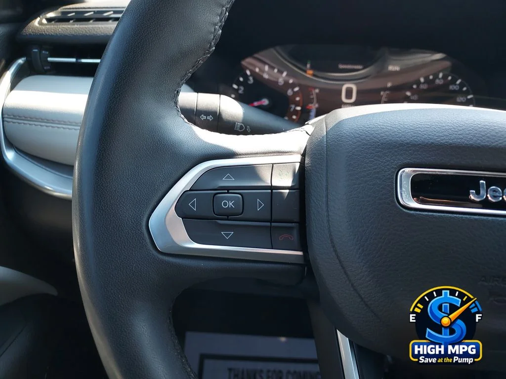 2025 Jeep Compass Limited - Photo 16