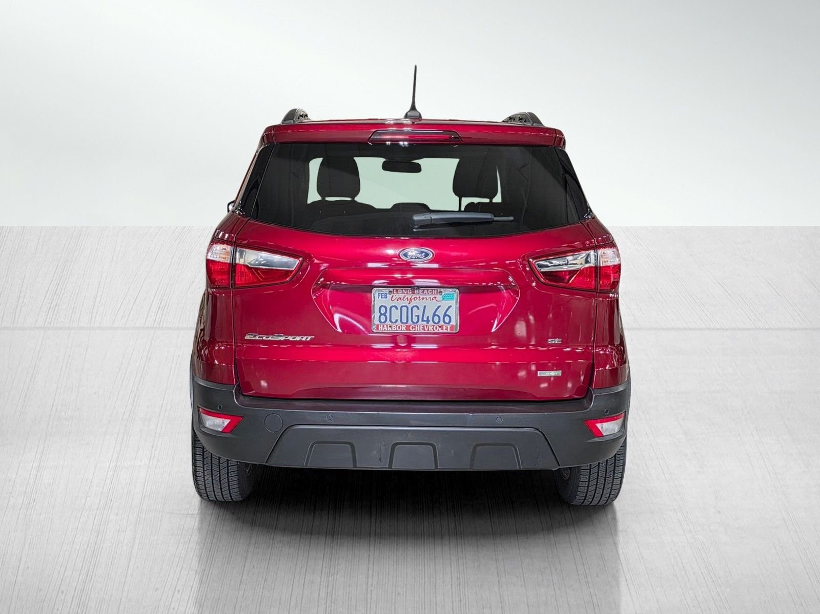 Used 2018 Ruby Red Metallic Ford SE image 6