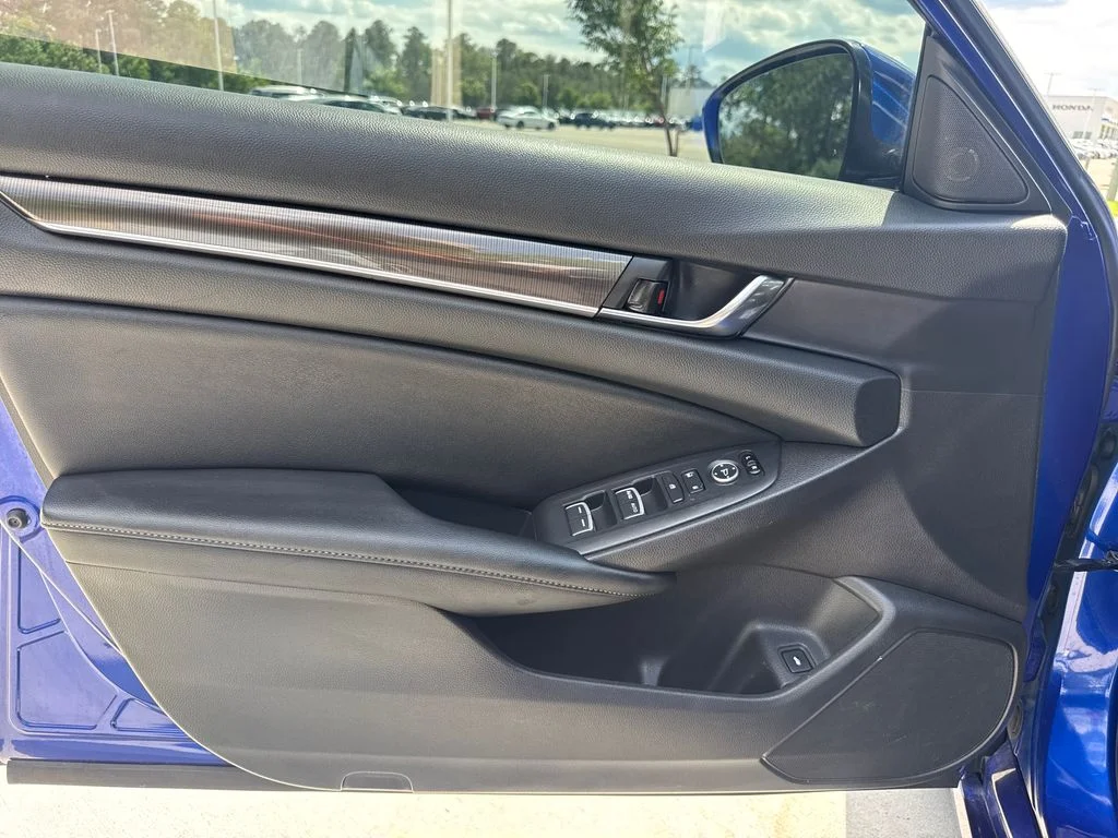 Certified Used 2020 Still Night Pearl Honda Sport image 13