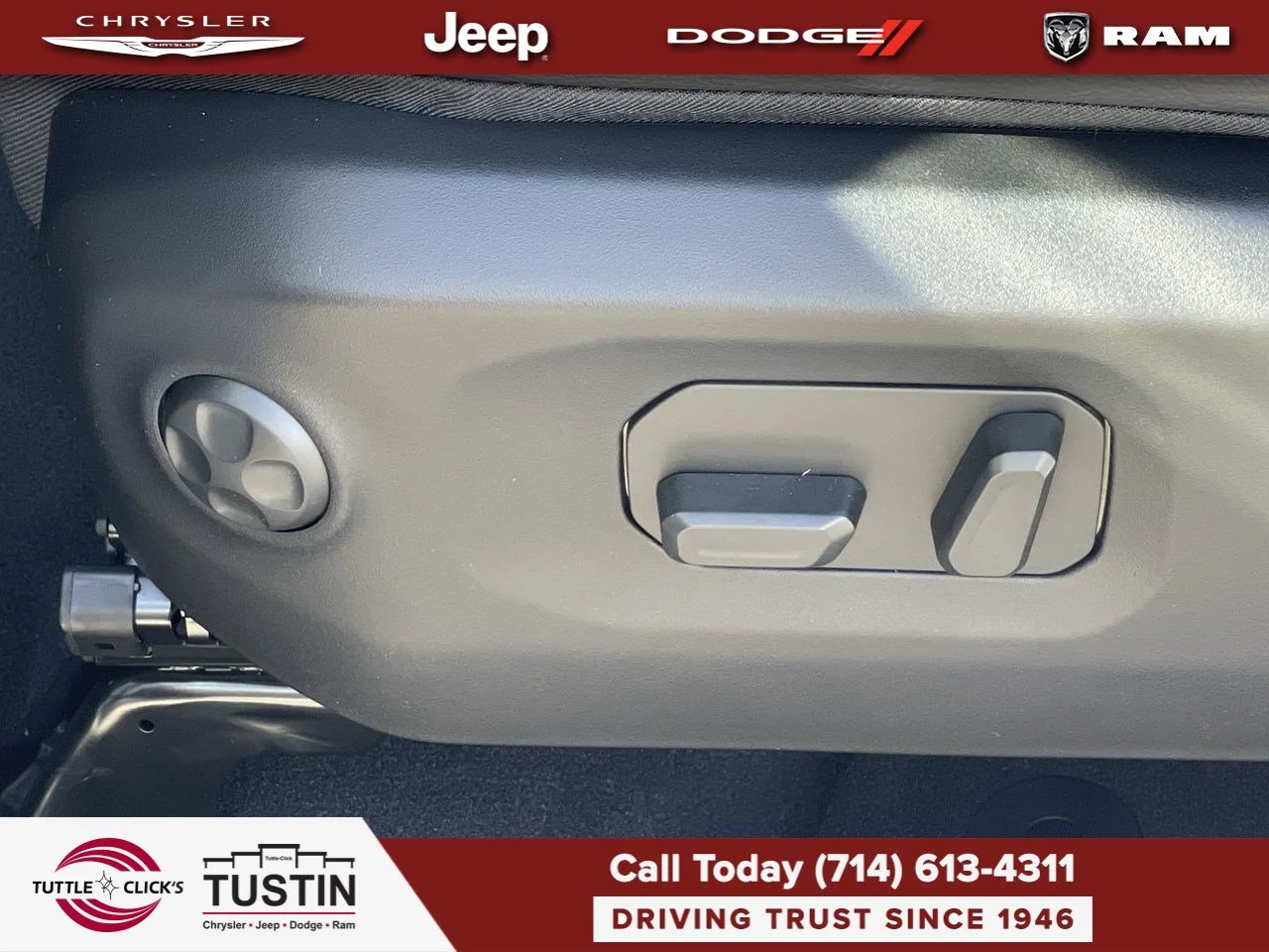 New 2027 Bright White Clear-Coat Paint Jeep Sahara image 28
