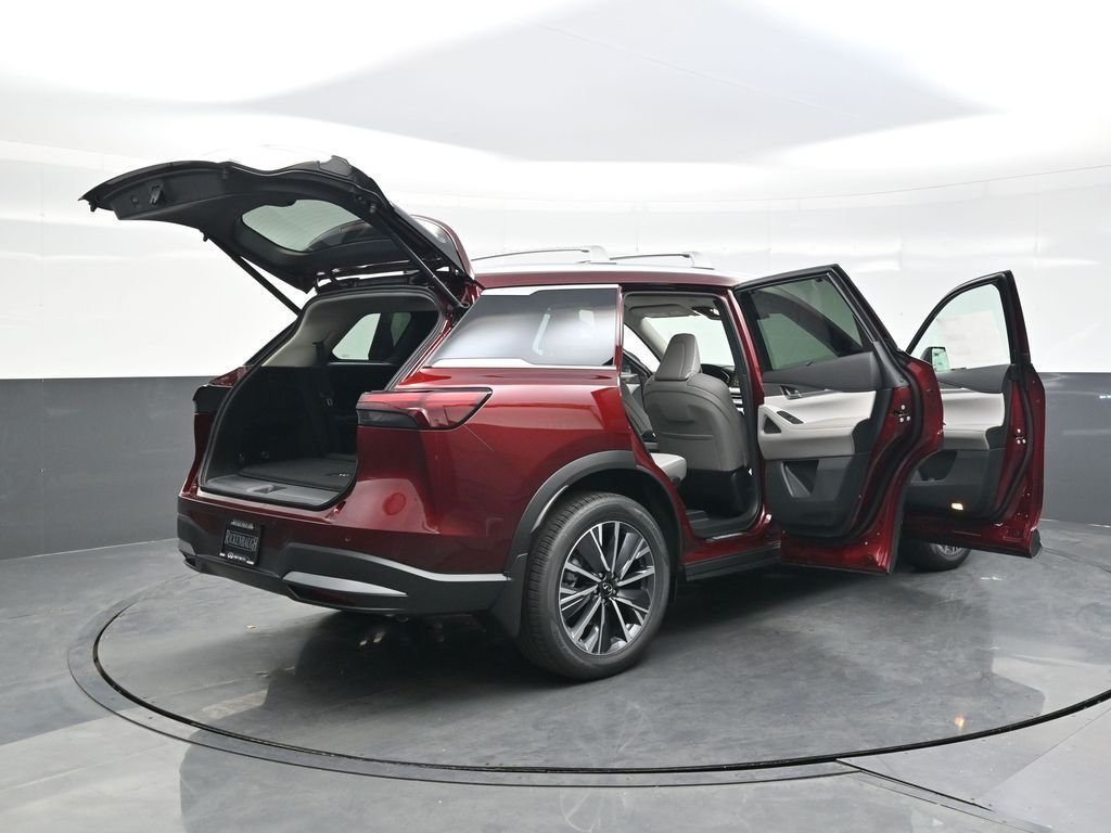 New 2026 Red INFINITI LUXE image 33