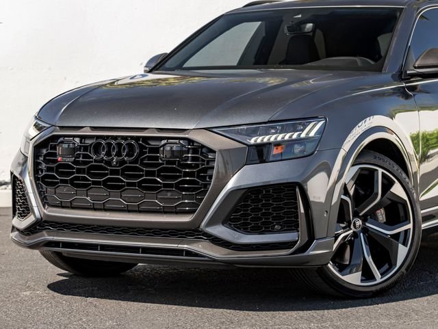 Used 2022 Daytona Gray Pearl Effect Audi 4.0T image 2