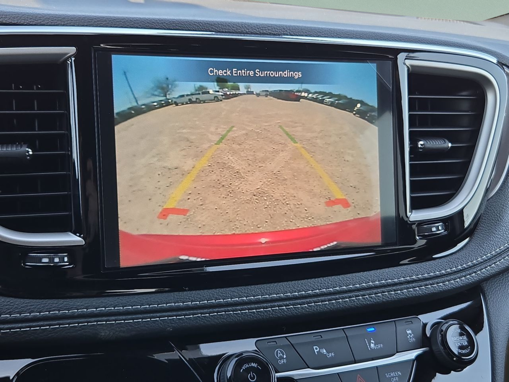 New 2026 Red Hot Pearl-Coat Exterior Paint Chrysler Select image 70
