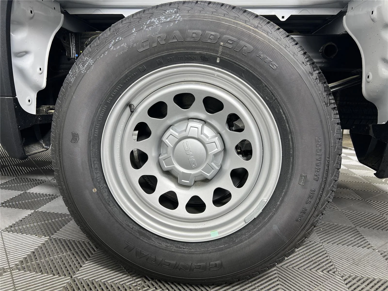 New 2026 Summit White GMC Pro image 14