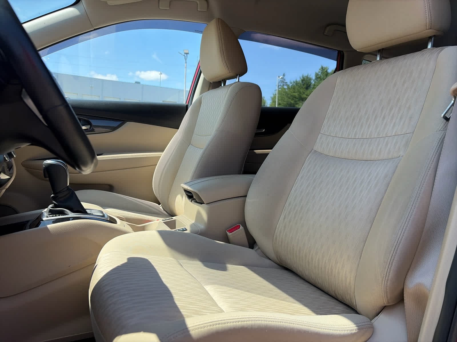Used 2017 Palatial Ruby Nissan SV image 5
