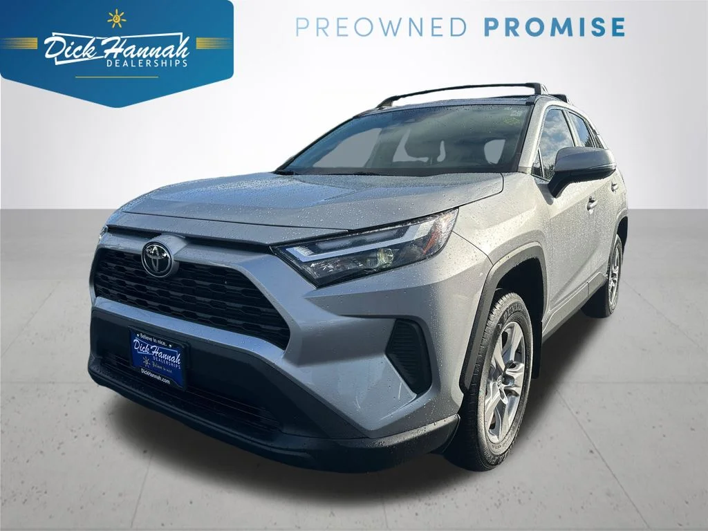 2025 Toyota RAV4 XLE AWD's photo
