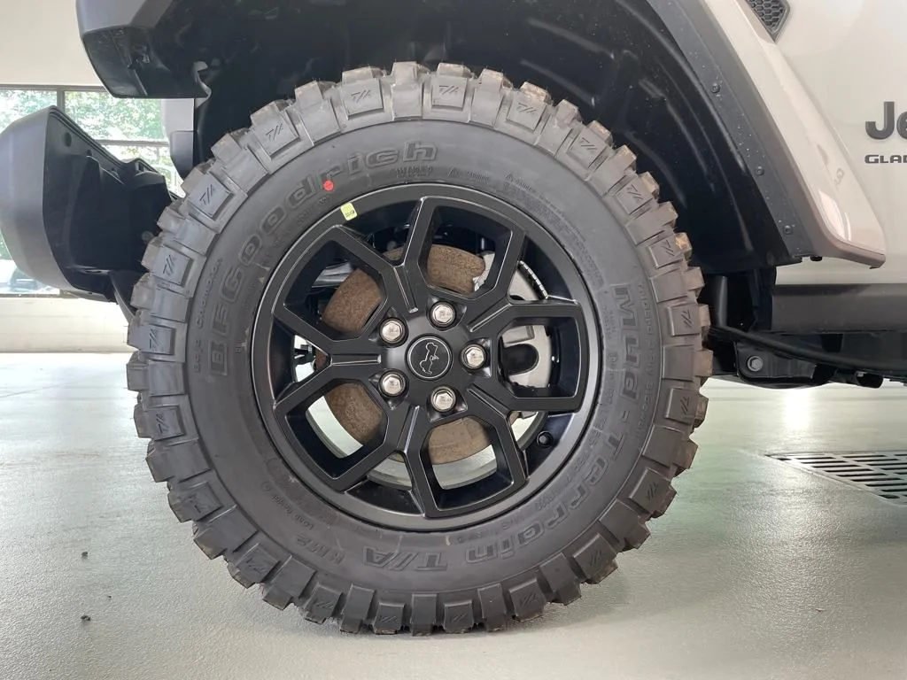 2025 Jeep Gladiator Willys - Photo 14