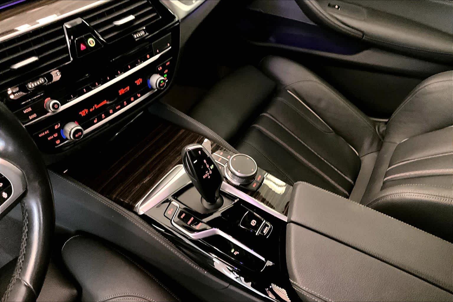 Used 2021 Carbon Black Metallic BMW 530i image 14